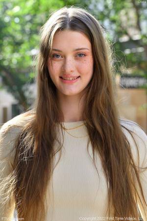 Original 852 px/ 1280 px