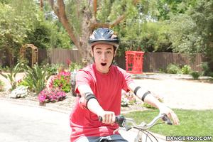 Original 2000 px/ 1333 px