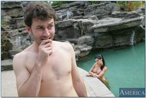 Original 850 px/ 571 px