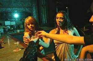 Original 900 px/ 599 px