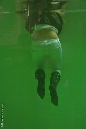 Original 683 px/ 1024 px