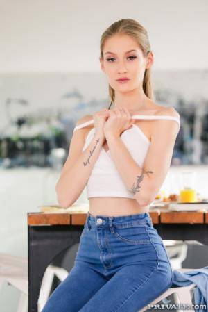 Original 1067 px/ 1600 px