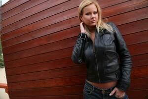 Original 1280 px/ 853 px