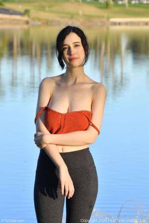 Original 852 px/ 1280 px