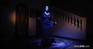 Original 4096 px/ 2160 px