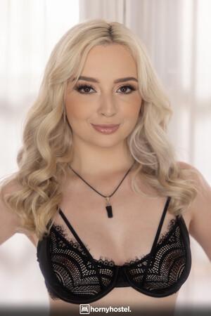 Original 2561 px/ 3840 px