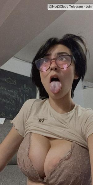 Original 644 px/ 1280 px