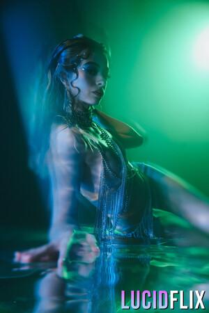 Original 2000 px/ 3000 px