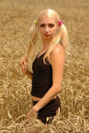 Original 852 px/ 1280 px