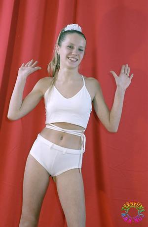 Original 768 px/ 1174 px