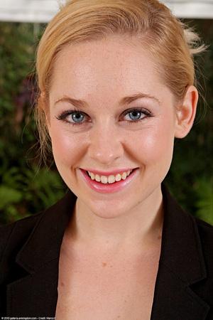 Original 1025 px/ 1536 px