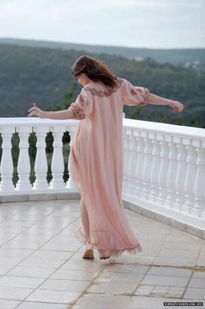 Original 852 px/ 1280 px