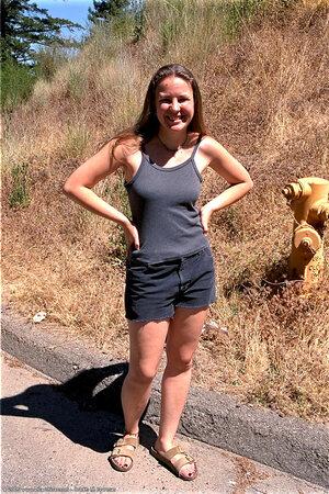 Original 682 px/ 1024 px