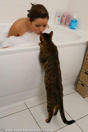 #SuburbanAmateurs Tereza Ilova