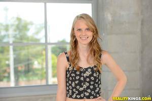 Original 3840 px/ 2564 px