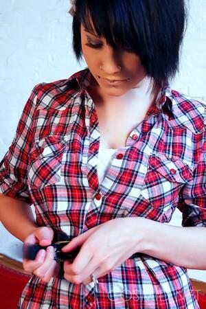 Original 1067 px/ 1600 px