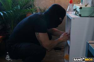 Original 2000 px/ 1333 px