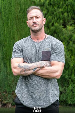 Original 2560 px/ 3840 px