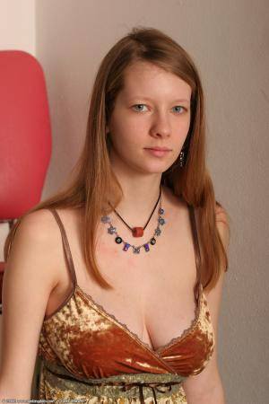 Original 682 px/ 1024 px