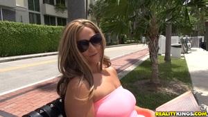 Original 3840 px/ 2160 px