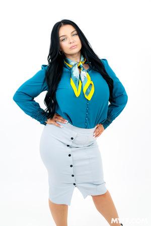 #MYLF - Payton Preslee - Im Begging You: Fuck Me Raw, Breed Me, Make Me Drip