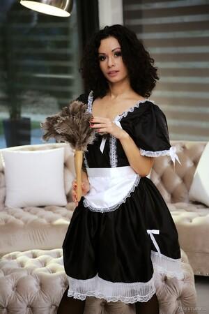 Stacy Bloom - Sassy Housekeeper