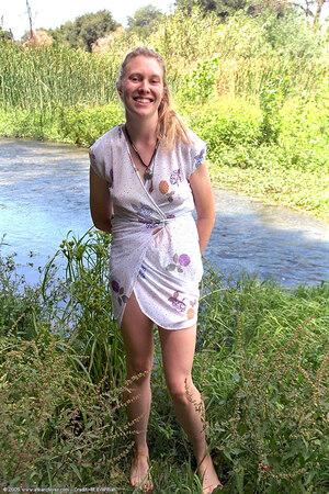 Original 682 px/ 1024 px