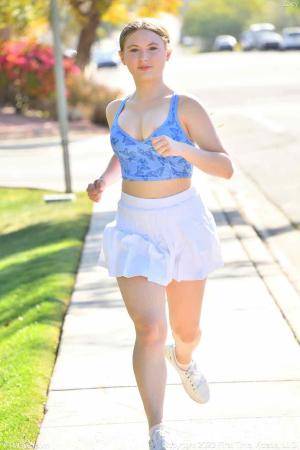 Original 852 px/ 1280 px