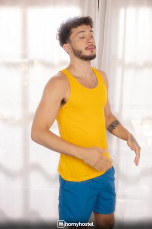 Original 2561 px/ 3840 px