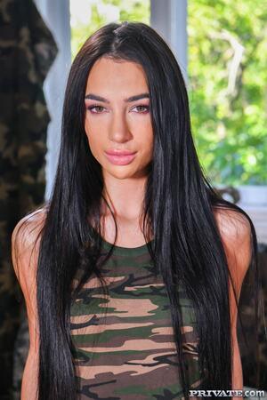 Original 1067 px/ 1600 px