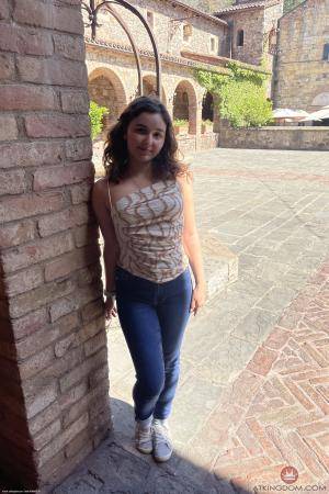 Original 2000 px/ 3000 px