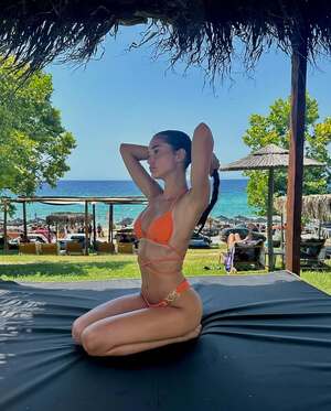 Original 640 px/ 796 px