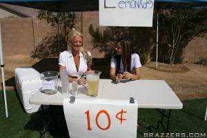 Original 900 px/ 600 px