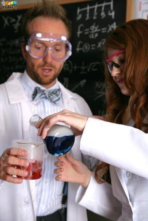 Original 854 px/ 1280 px