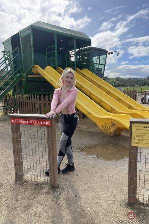 Original 2000 px/ 3000 px