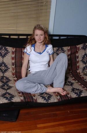 Original 787 px/ 1200 px