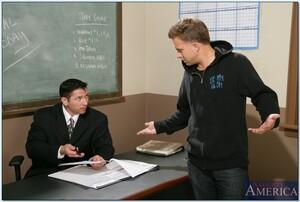 Original 850 px/ 571 px