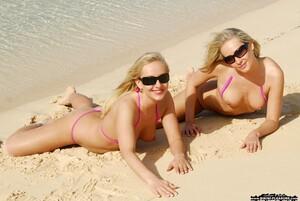 Original 3000 px/ 2008 px