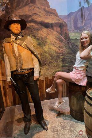 Original 2000 px/ 3000 px