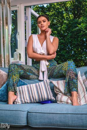 Original 3000 px/ 4500 px