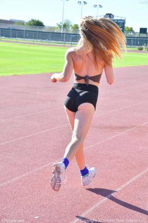 Original 852 px/ 1280 px