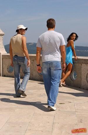 Original 834 px/ 1280 px