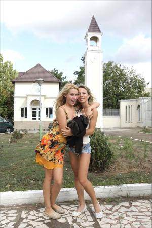 Original 854 px/ 1280 px