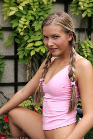 Original 683 px/ 1024 px