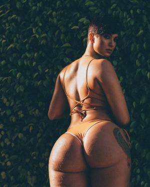 Original 740 px/ 925 px