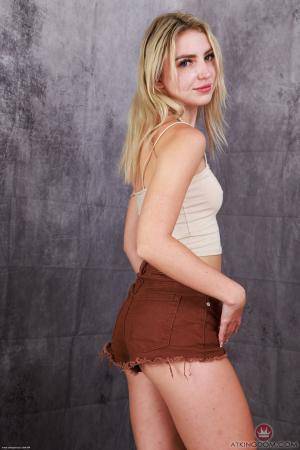 Original 2000 px/ 3000 px