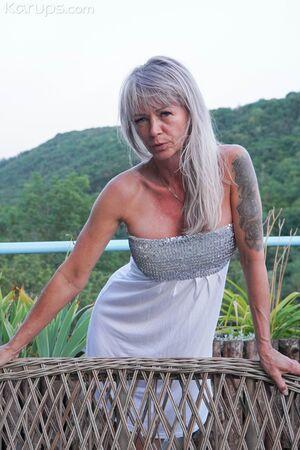 #KarupsOW Letty Cums Outside