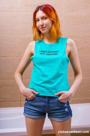 #ClubSweetHearts Elin Flame Foxy redhead toying herself in bathtub