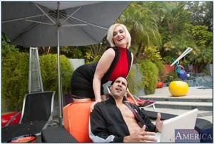 Original 850 px/ 571 px