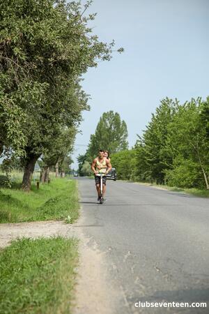 Original 2667 px/ 4000 px